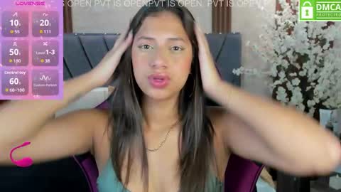 Snapshot of atiena_ chatting on 04/22/26, 07:26 Atiena online show from 04/22/26, 07:26