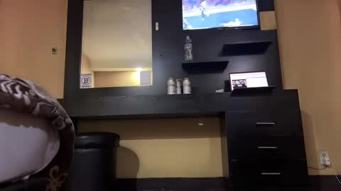 Snapshot of atizamen chatting on 12/15/24, 06:29 atizamen online show from 12/15/24, 06:29