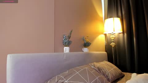 online every day between 10am-23pm online show from 01/10/25, 06:31