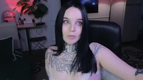 online every day between 10am-23pm online show from 05/19/26, 03:29