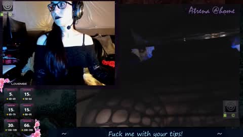 Snapshot of atrena chatting on 10/23/25, 01:38 Atrena online show from 10/23/25, 01:38