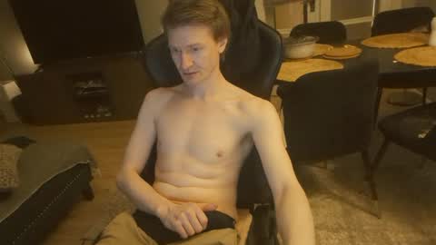 Max Powers online show from 02/07/25, 05:52