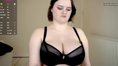 Audrey Jacq online show from 03/16/26, 04:44