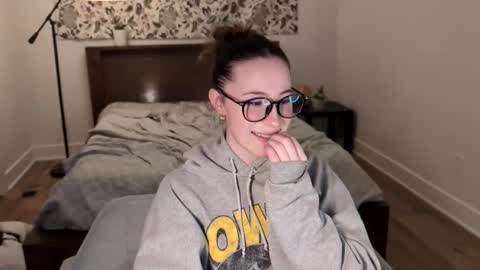 Miss Audrey online show from 02/18/25, 12:37