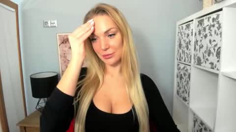 AulloraSensual online show from 01/04/25, 06:30