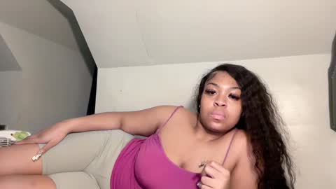Snapshot of aunyxxx chatting on 01/05/25, 02:17 aunyxxx online show from 01/05/25, 02:17