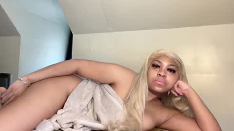 Snapshot of aunyxxx chatting on 02/20/25, 06:57 aunyxxx online show from 02/20/25, 06:57