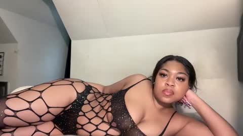 Snapshot of aunyxxx chatting on 10/11/25, 01:53 aunyxxx online show from 10/11/25, 01:53