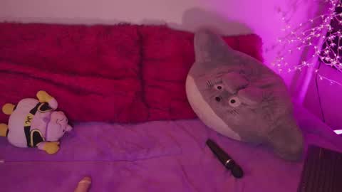 aura_rouss online show from 11/19/25, 11:27