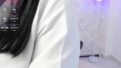 Aura sanders online show from 03/17/26, 03:37