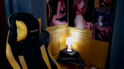 Miss awra online show from 10/09/25, 06:44