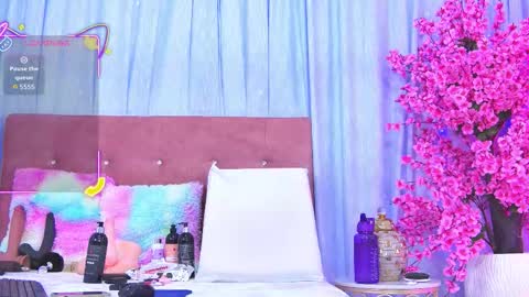 Aura online show from 01/14/26, 07:08