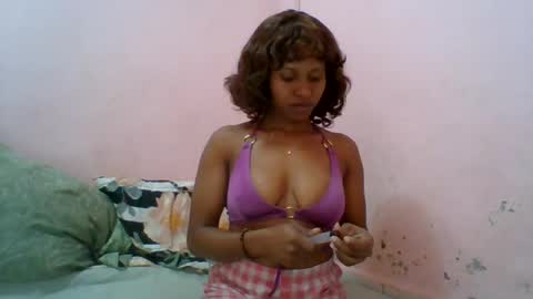 Snapshot of aurelia107 chatting on 06/24/26, 10:03 aurelia107 online show from 06/24/26, 10:03