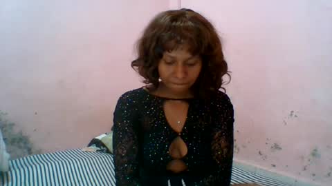 Snapshot of aurelia107 chatting on 07/12/26, 10:56 aurelia107 online show from 07/12/26, 10:56