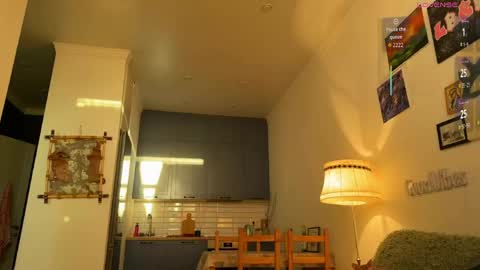 Snapshot of auriktrix chatting on 04/27/26, 12:41 AURIKA OR AURA online show from 04/27/26, 12:41
