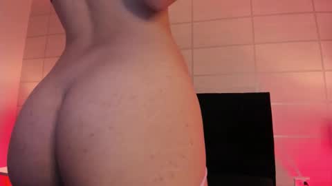 Aurora  online show from 10/30/25, 03:41