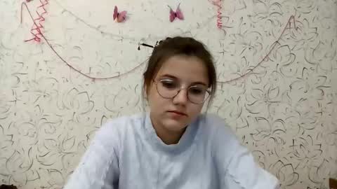 Snapshot of aurora_breeze chatting on 02/05/26, 01:27 Kiara Xanthe online show from 02/05/26, 01:27