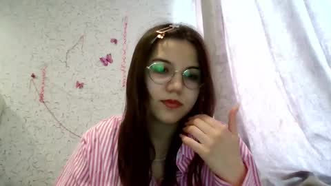 Snapshot of aurora_breeze chatting on 02/22/26, 05:08 Kiara Xanthe online show from 02/22/26, 05:08