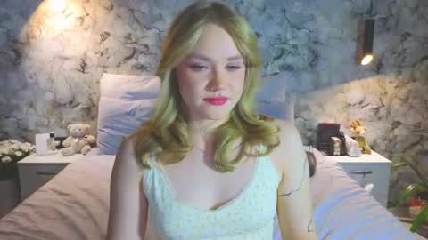 Kate online show from 11/10/25, 05:23