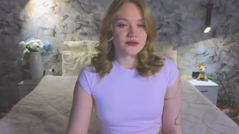 Snapshot of aurora_golden chatting on 05/16/26, 12:26 Kate online show from 05/16/26, 12:26