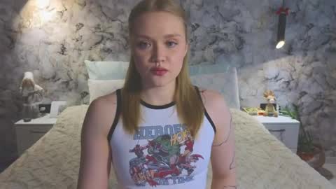 Snapshot of aurora_golden chatting on 06/01/26, 12:29 Kate online show from 06/01/26, 12:29