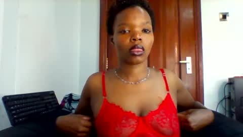 Snapshot of aurora_lightz_1 chatting on 05/27/26, 06:21 IVY online show from 05/27/26, 06:21