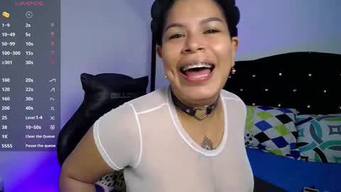 Snapshot of aurora_sanchess chatting on 02/26/26, 04:33 AURORA online show from 02/26/26, 04:33