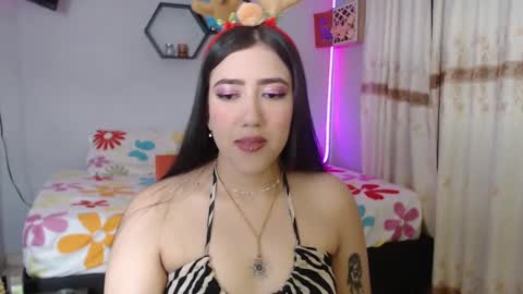 Snapshot of aurora_shy_ chatting on 12/11/24, 04:28 Aurora online show from 12/11/24, 04:28