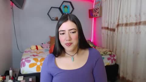 Snapshot of aurora_shy_ chatting on 02/07/25, 04:27 Aurora online show from 02/07/25, 04:27