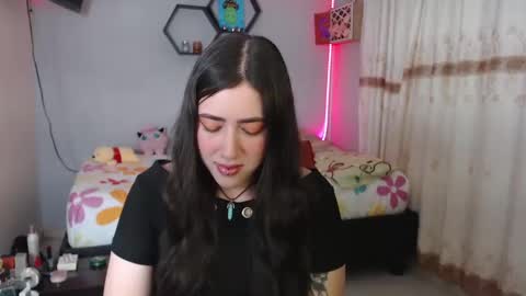 Snapshot of aurora_shy_ chatting on 02/10/25, 10:19 Aurora online show from 02/10/25, 10:19