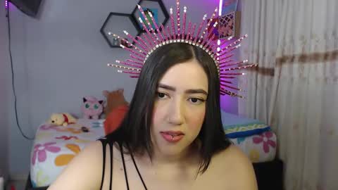 Snapshot of aurora_shy_ chatting on 02/20/25, 11:21 Aurora online show from 02/20/25, 11:21