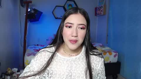 Aurora  online show from 11/23/25, 05:13