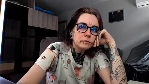 Milana online show from 10/02/25, 08:32