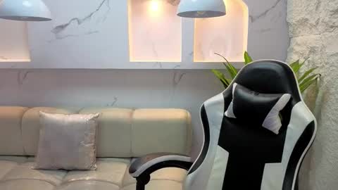 Snapshot of aurora_tp chatting on 02/20/26, 07:47 AURORA online show from 02/20/26, 07:47