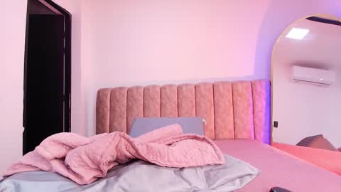 auroraa_miller online show from 01/09/26, 11:57