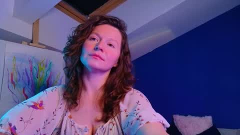 auroraborealis__ online show from 12/19/25, 08:49