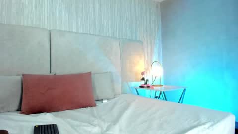 ...  ... online show from 12/12/24, 11:58