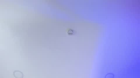 ...  ... online show from 02/06/25, 12:00