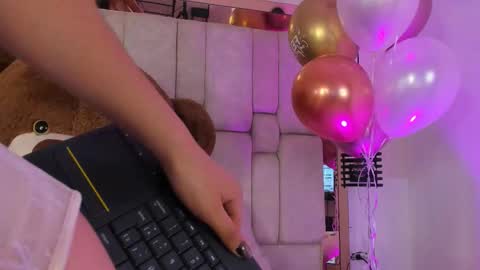 Aurora  online show from 02/01/26, 10:52