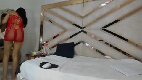 Snapshot of aurorahoney32 chatting on 05/19/26, 11:55 aurorahoney32 online show from 05/19/26, 11:55