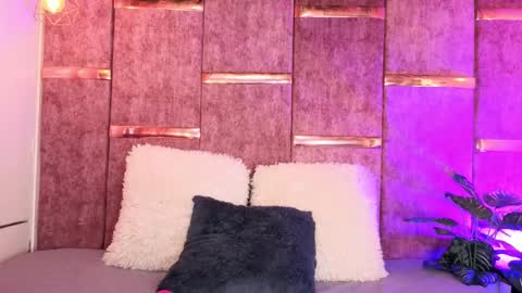 aurora online show from 10/30/25, 07:14