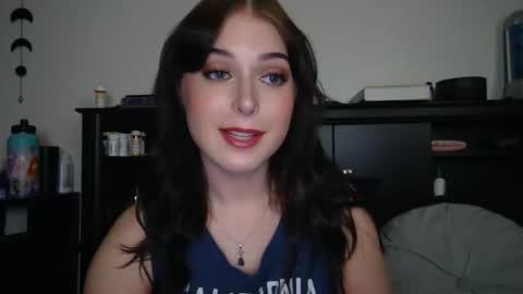 Snapshot of auroralightz1 chatting on 10/19/25, 01:17 auroralightz1 online show from 10/19/25, 01:17