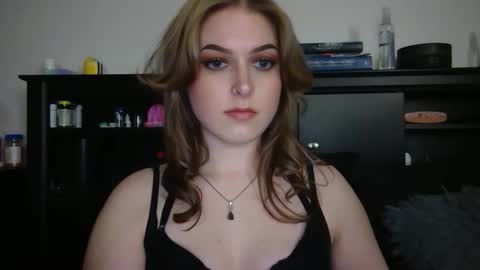 auroralightz1 online show from 03/04/26, 08:04