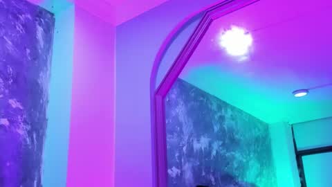 Aurora Rojas online show from 01/10/25, 07:57