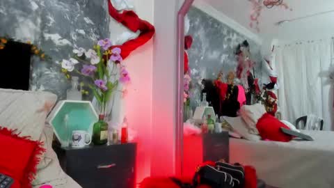 Aurora Rojas online show from 02/09/25, 09:37