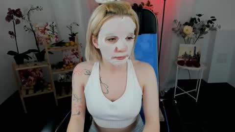 aurorawrenfield online show from 01/07/26, 12:46