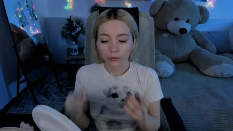 aurorawrenfield online show from 03/31/26, 01:29