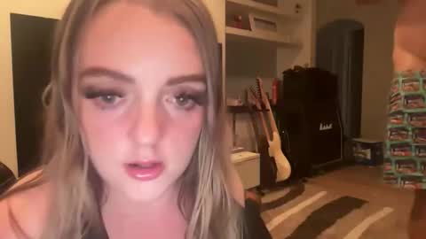 aussiecouple101798558 online show from 11/03/25, 05:58