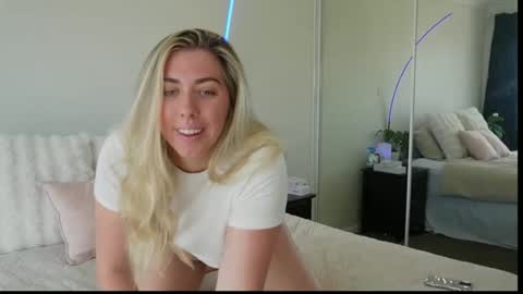 aussielulu online show from 11/24/25, 11:37