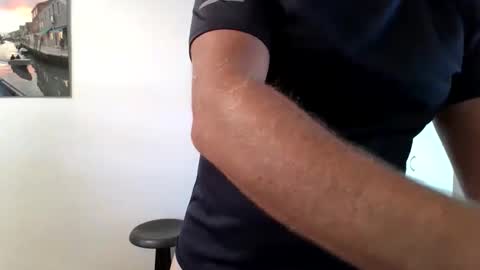 Snapshot of aussiemaninmelbourne chatting on 04/04/26, 12:20 aussiemaninmelbourne online show from 04/04/26, 12:20